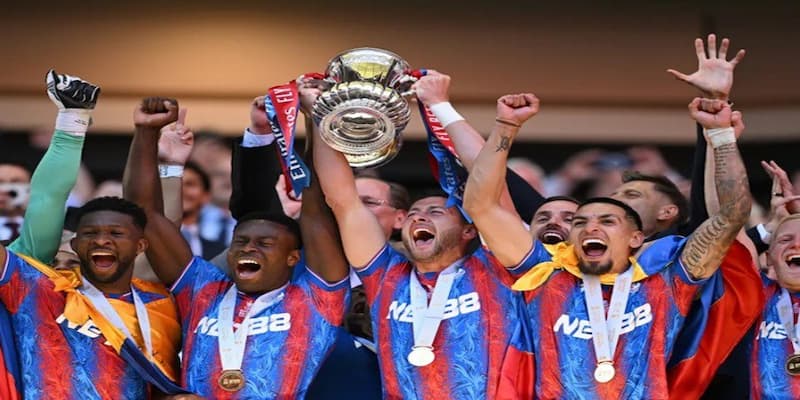 Crystal Palace Thắng Man City, Lần Đầu Vô Địch Sau 120 Năm